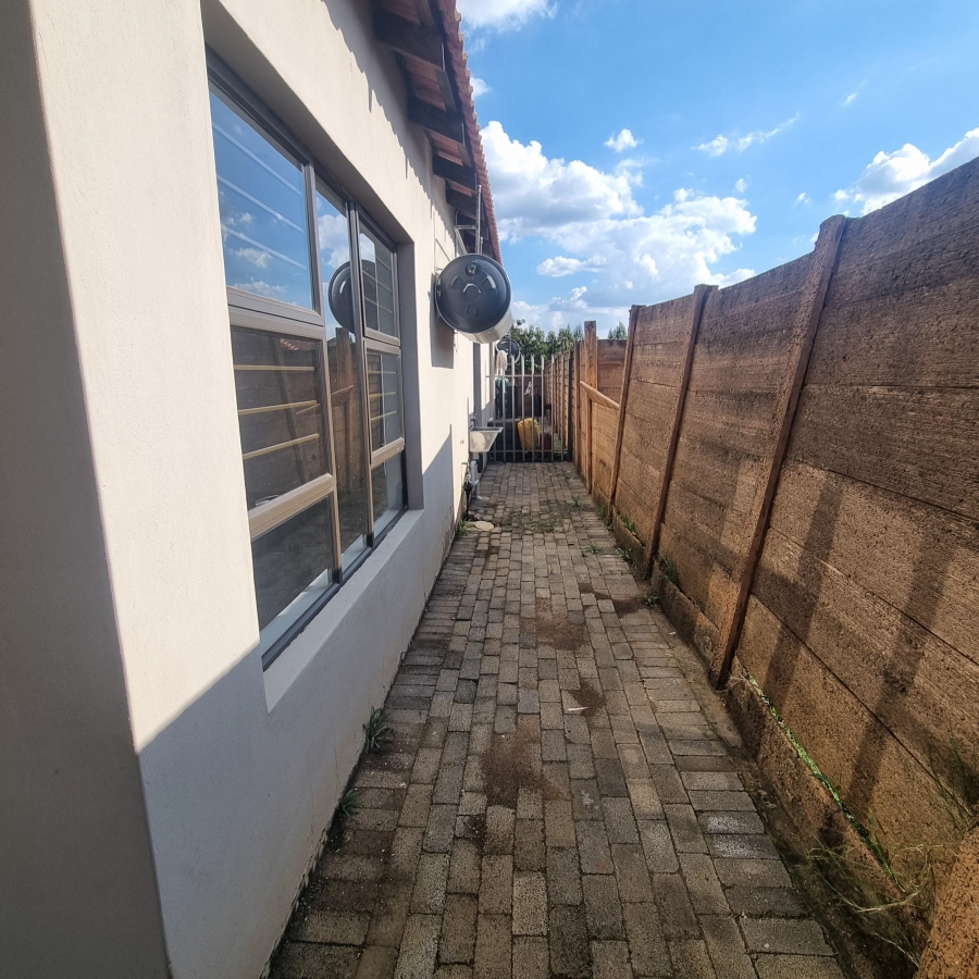4 Bedroom Property for Sale in Melodie North West